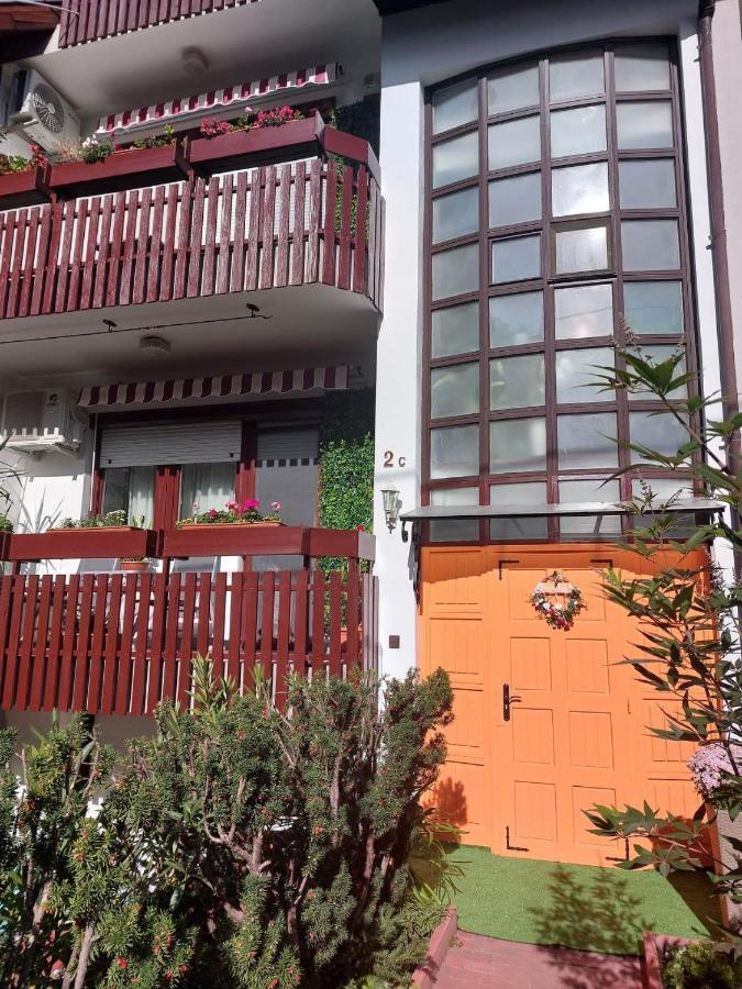Summer House Emeleti Szoba Debrecen Exterior foto